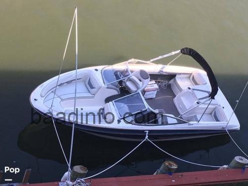 Bayliner 205 Bowrider anmeldelser og tekniske specifikationer